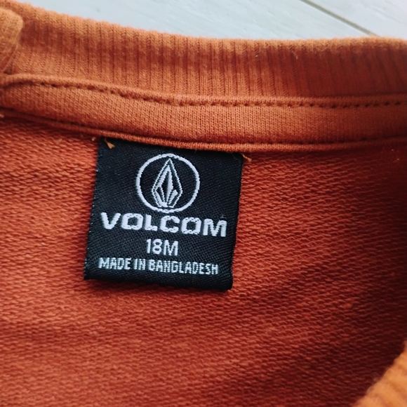 VOLCOM NEW Retro Crewneck Sweatshirt & Denim Pants - Picture 8 of 16